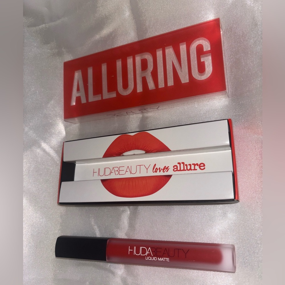 HUDA BEAUTY Liquid Matte Lipstick